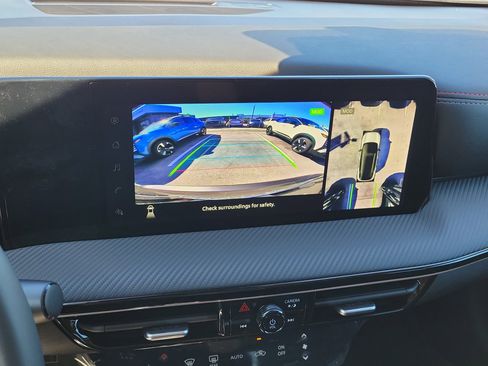 New 2025 Nissan Kicks SR image 15