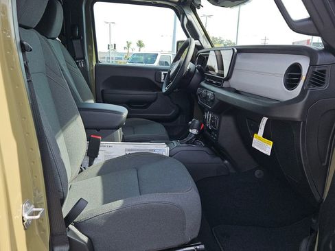 New 2026 Jeep Gladiator Sport AWD/4WD image 15