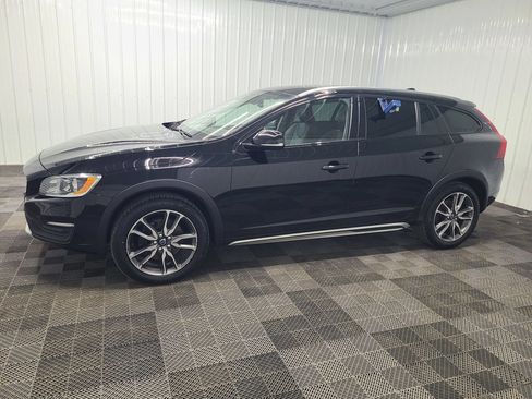 Used 2016 Volvo V60 T5 Cross Country AWD/4WD image 8