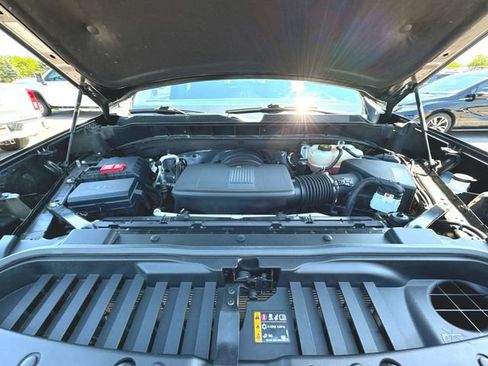 Used 2022 Chevrolet Silverado 1500 LTZ w/ LTZ Premium Package AWD/4WD image 31