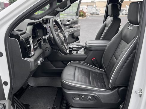 Used 2024 GMC Sierra 1500 AT4X image 3