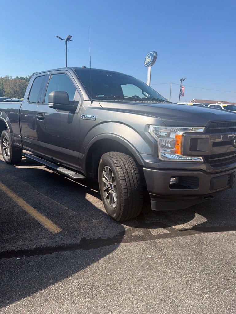 Used 2018 Ford F150 XLT w/ Equipment Group 302A Luxury AWD/4WD image 3