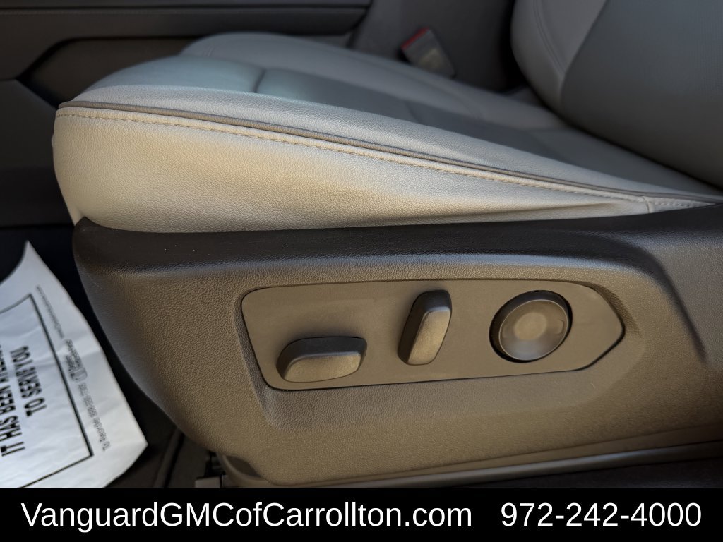 Used 2023 GMC Yukon SLT w/ SLT Luxury Package AWD/4WD image 29