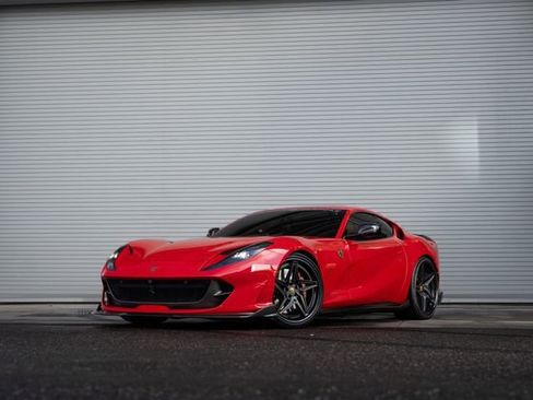 Used 2018 Ferrari 812 Superfast image 6
