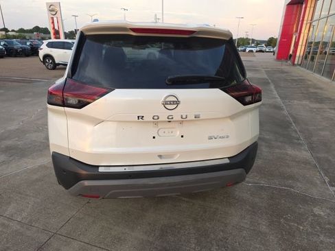 Used 2023 Nissan Rogue SV w/ SV Premium B Package AWD/4WD image 10