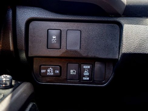 Used 2022 Toyota Tacoma TRD Off-Road AWD/4WD image 20