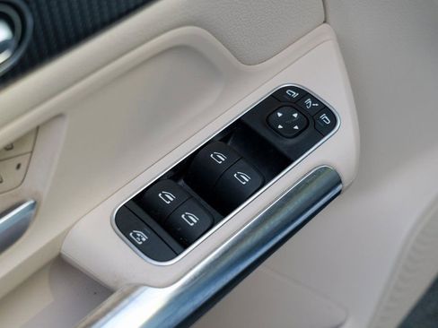 Used 2022 Mercedes-Benz GLA 250 4MATIC image 18