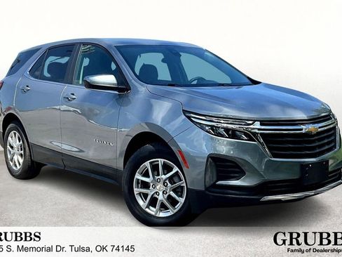 Used 2023 Chevrolet Equinox LT w/ Driver Convenience Package AWD/4WD image 1