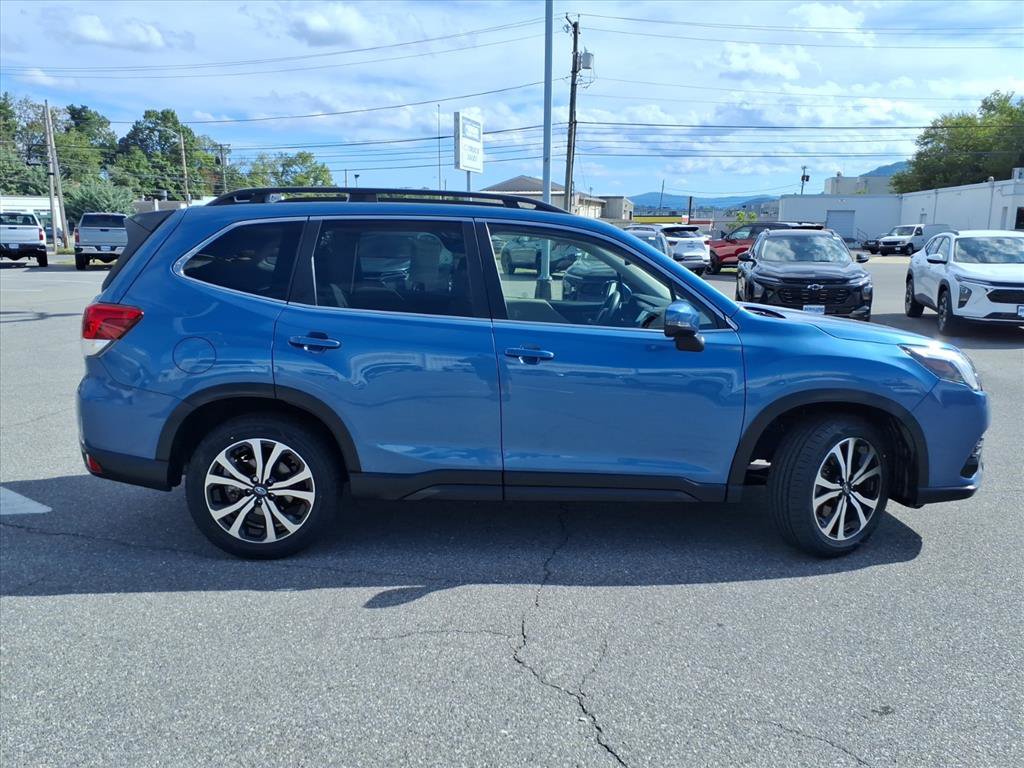 Used 2024 Subaru Forester Limited AWD/4WD image 3