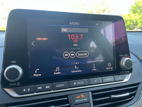 Used 2025 Nissan Altima 2.5 SV FWD image 20
