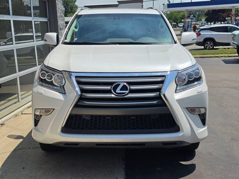 Used 2019 Lexus GX 460 Premium w/ Premium Package AWD/4WD image 2