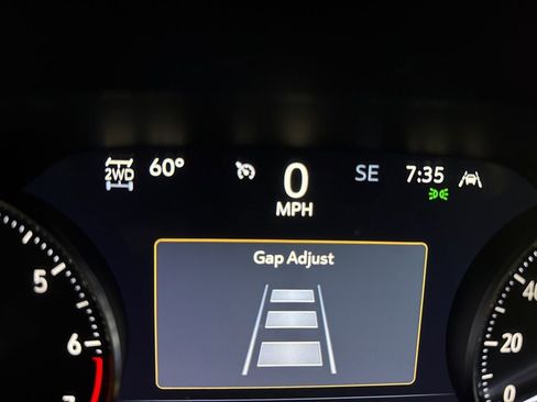 Used 2023 Buick Envision Essence image 28