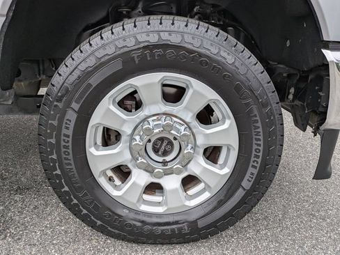 Used 2024 Ford F250 XLT AWD/4WD image 11