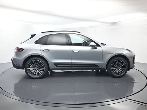Certified 2026 Porsche Macan AWD/4WD image 16