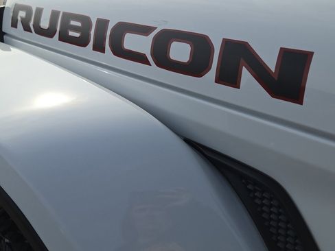 Used 2021 Jeep Wrangler Unlimited Rubicon image 24