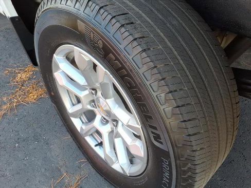 Used 2023 Chevrolet Silverado 1500 LT image 27