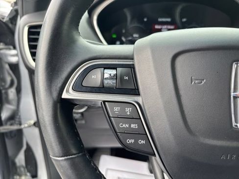 Used 2020 Lincoln Nautilus Reserve FWD image 14