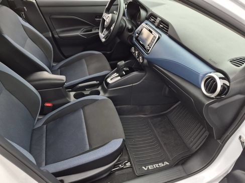 Used 2025 Nissan Versa SV w/ Trunk Package FWD image 31