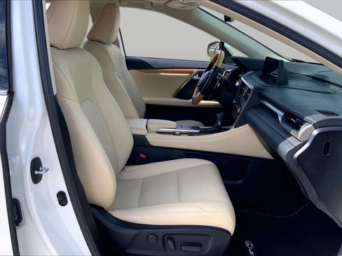 Used 2021 Lexus RX 350L FWD w/ Premium Package image 9