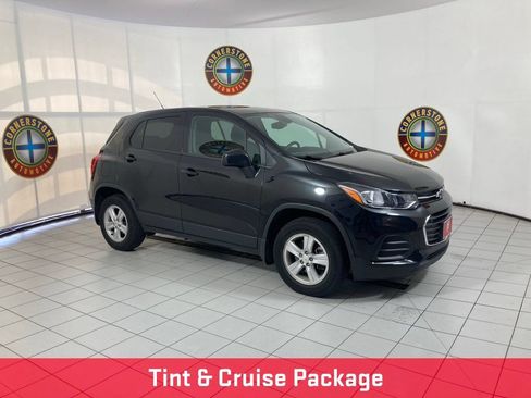 Used 2020 Chevrolet Trax LS w/ Tint and Cruise Package AWD/4WD image 6