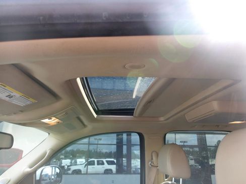 Used 2010 Chevrolet Tahoe 4WD Hybrid image 14