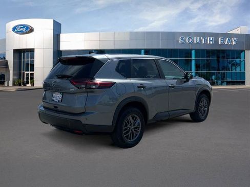 Used 2024 Nissan Rogue S FWD image 4