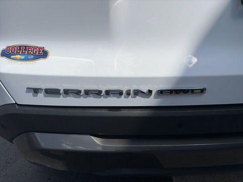 Used 2026 GMC Terrain Elevation AWD/4WD image 9