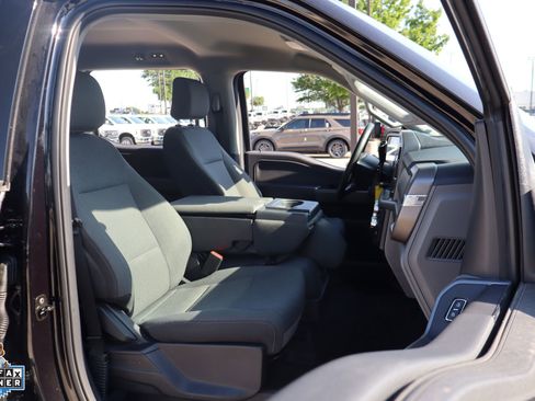 Certified 2025 Ford F150 XLT w/ Equipment Group 301A Standard RWD image 29