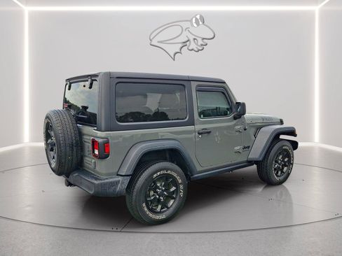 Used 2020 Jeep Wrangler Sport AWD/4WD image 5