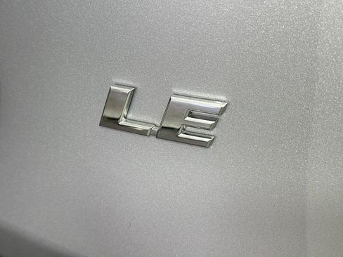 Used 2025 Toyota RAV4 LE FWD image 14