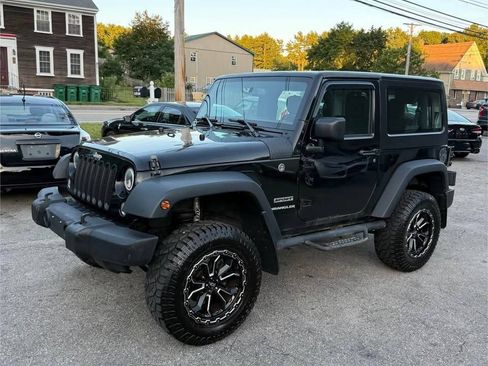Used 2017 Jeep Wrangler Sport w/ Quick Order Package 24S AWD/4WD image 3