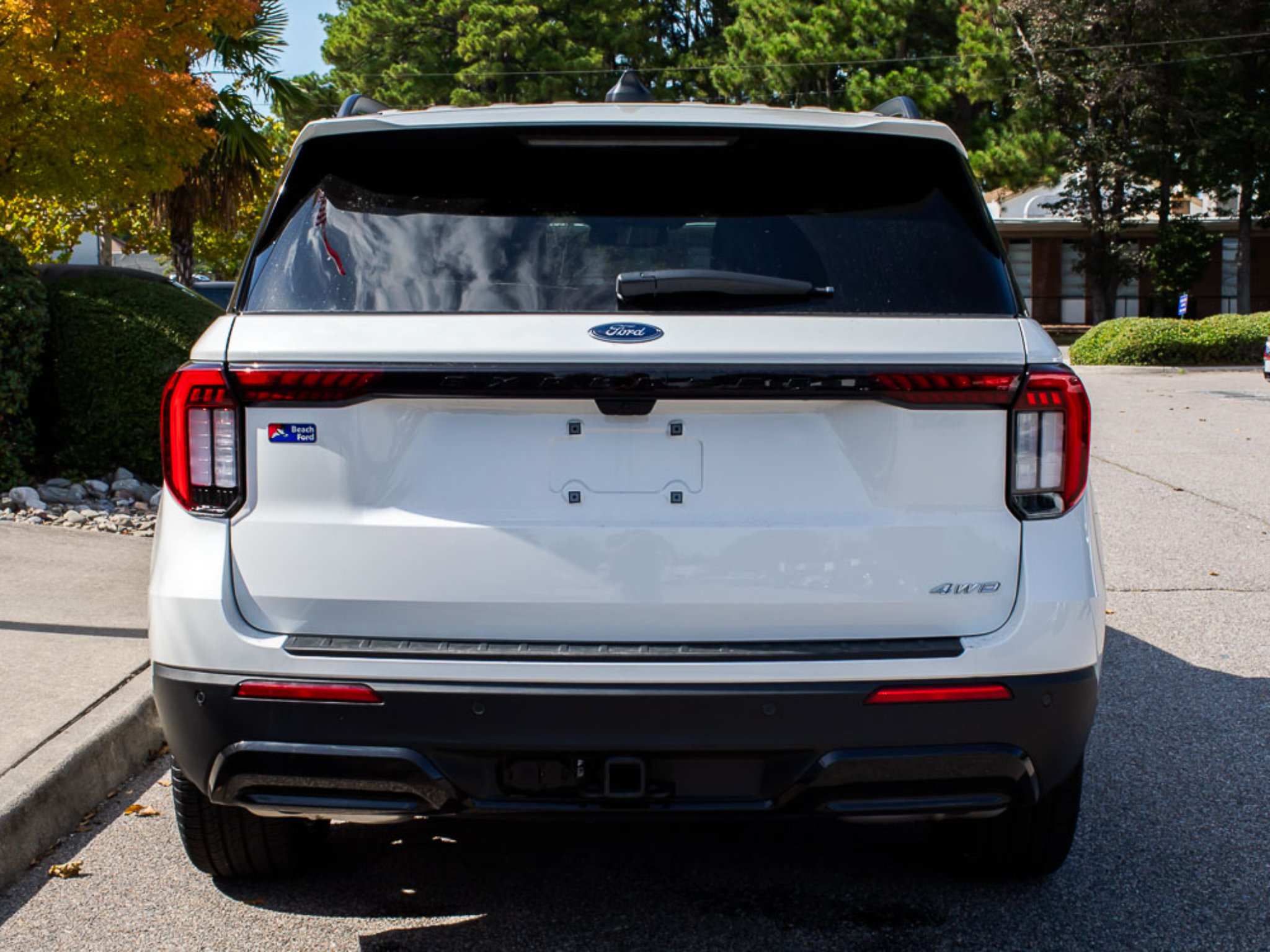 Used 2026 Ford Explorer ST-Line w/ ST-Line Street Pack AWD/4WD image 4