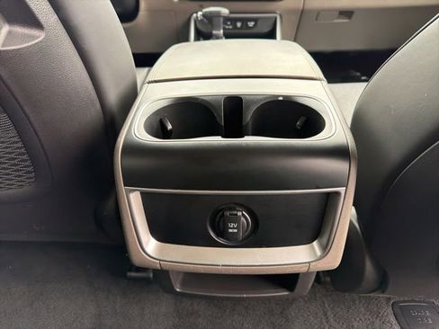 Used 2025 Kia Carnival FWD image 14
