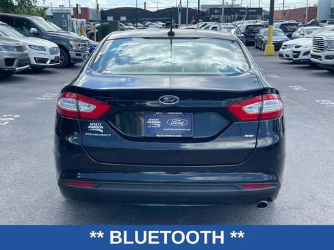 Used 2016 Ford Fusion SE FWD image 4