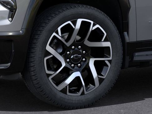 New 2025 Chevrolet Silverado EV RST image 9