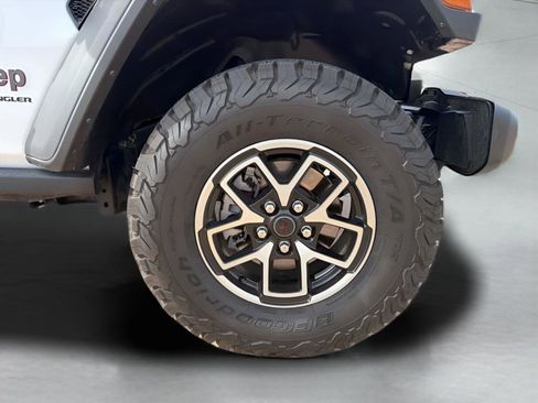 Used 2024 Jeep Wrangler Unlimited Rubicon image 9
