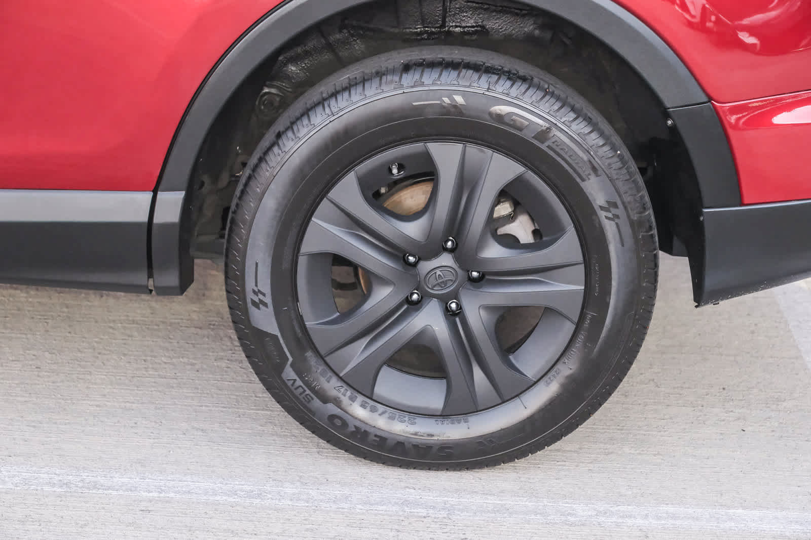 Used 2018 Toyota RAV4 LE w/ All Weather Liner Package FWD image 9