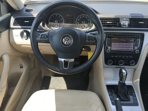 Used 2013 Volkswagen Passat 2.5 SE FWD image 14