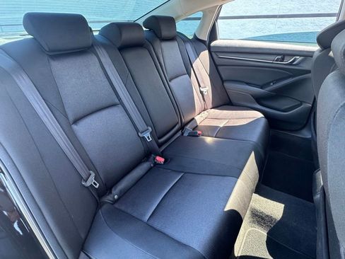 Used 2018 Honda Accord EX image 28