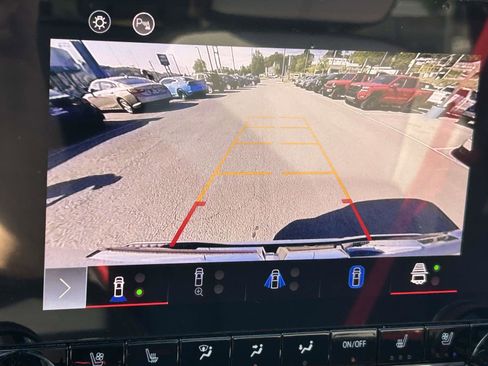 Used 2024 GMC Canyon AT4X image 24