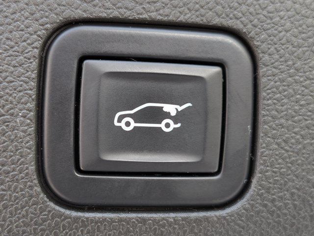 Certified 2022 Cadillac Escalade Sport Platinum RWD image 19