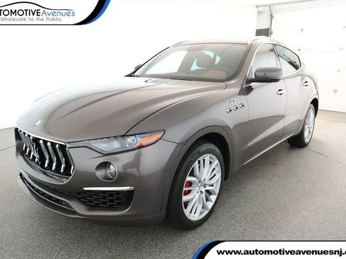 Used 2022 Maserati Levante GT image 1