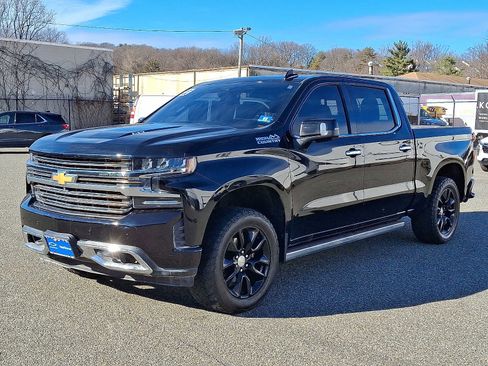 Used 2022 Chevrolet Silverado 1500 High Country w/ Technology Package image 3