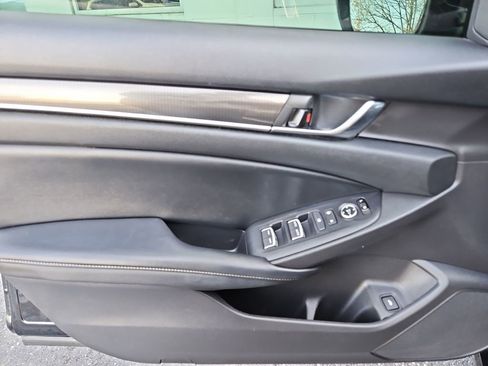 Used 2018 Honda Accord Sport image 26