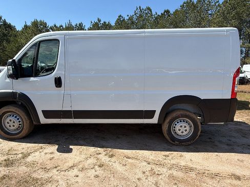 New 2026 RAM ProMaster 2500 w/ Convenience Group image 11