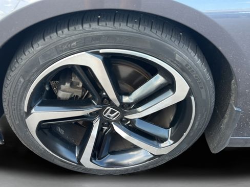 Used 2018 Honda Accord Sport image 29