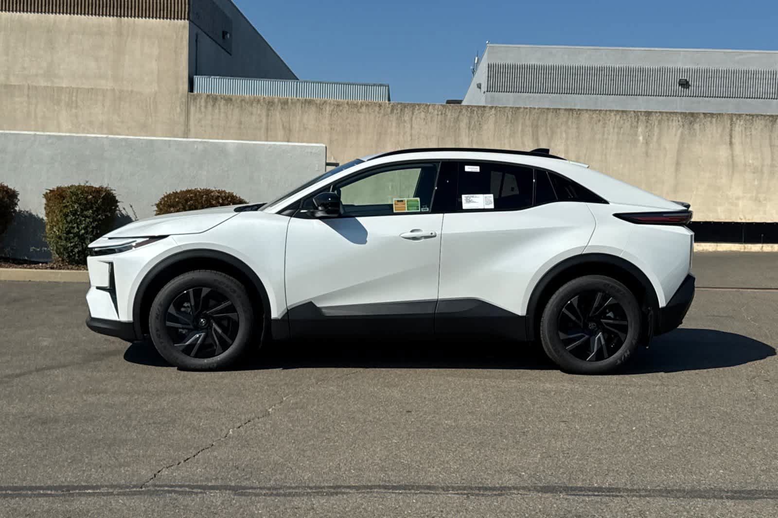 Used 2026 Toyota C-HR AWD/4WD image 5