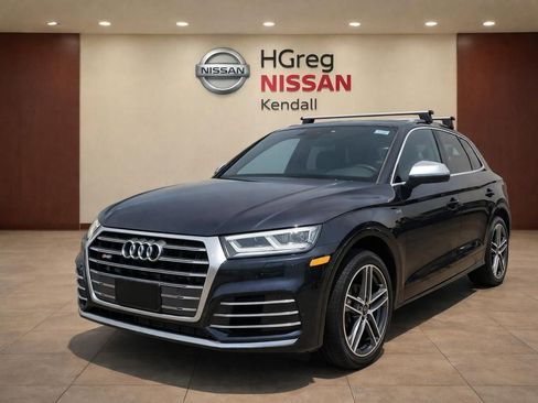 Used 2018 Audi SQ5 Premium Plus w/ S Sport Package AWD/4WD image 3