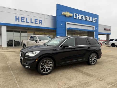Used 2020 Lincoln Aviator Grand Touring w/ Equipment Group 302A image 3