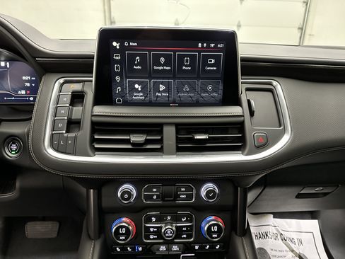 Used 2023 GMC Yukon XL AT4 image 34